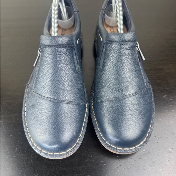 Collection Clarks Tamitha Cattura Leather Womens Navy Blue Zippered Shoes Sz 6.5 - Picture 3 of 8